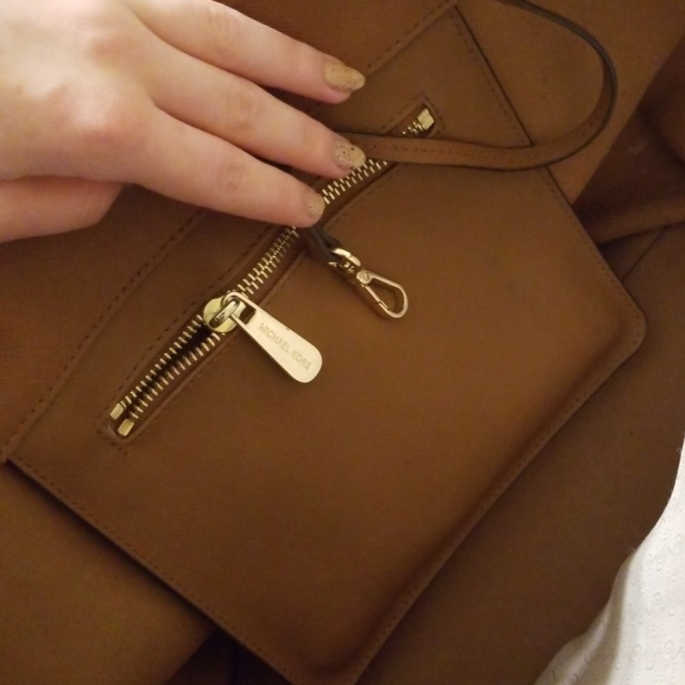 Michael Kors Jet Set Tote:Acorn - Picture 6 of 8